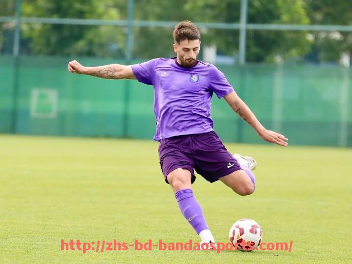 半岛体育-世俱杯历届比赛球队控球率变化趋势及其战术启示