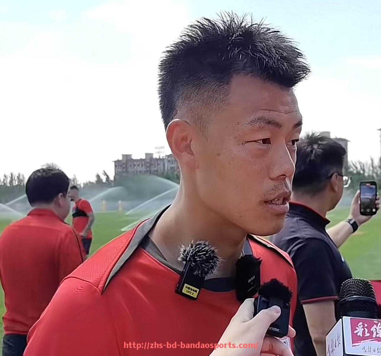 半岛体育-德甲球队标志设计及其象征意义详解