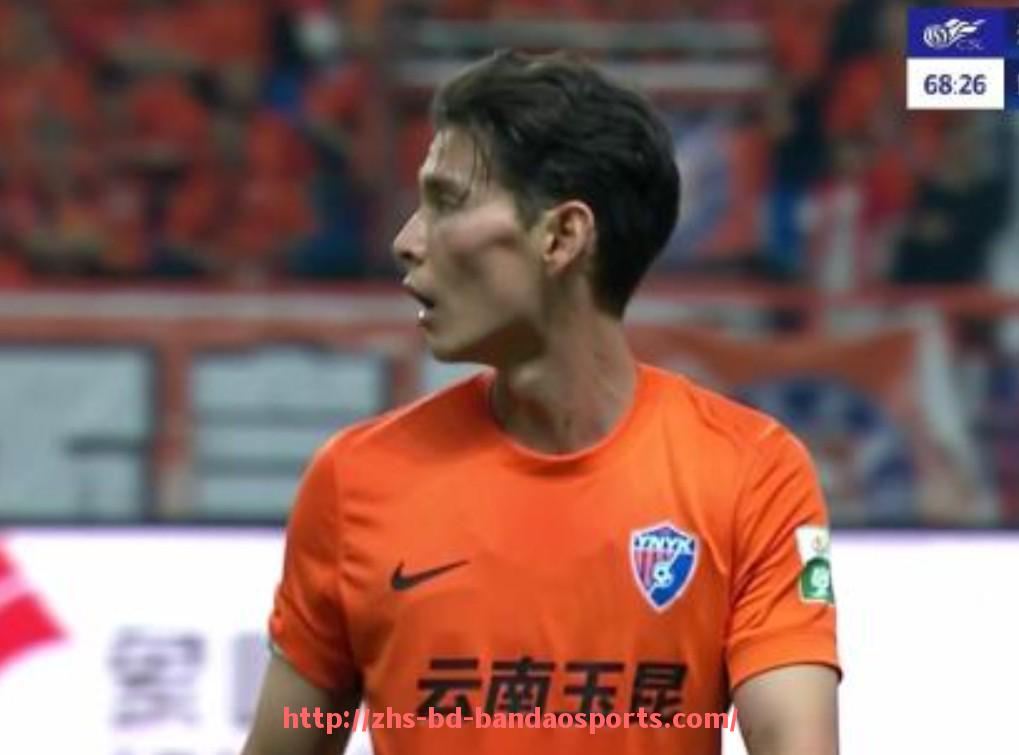 半岛体育-法甲进攻战术调整表及球队战术变化追踪